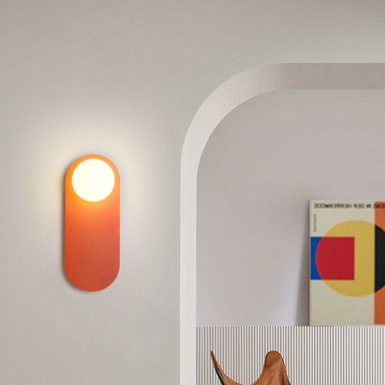 Nordische minimalistische Wandleuchte mit 1 Licht und orangefarbenem Ringsockel aus Glas