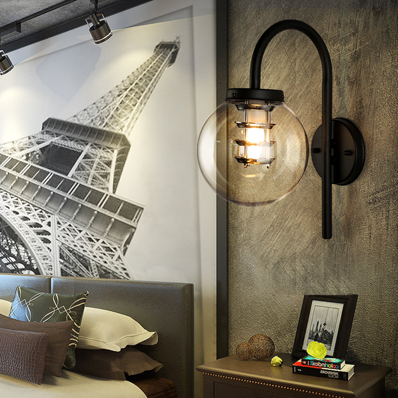 Frendorf | 1 Licht Globe Wandlamp Vintage Zwart/RVS Duidelijk Glas Wandlamp voor Slaapkamer met Koeiennek