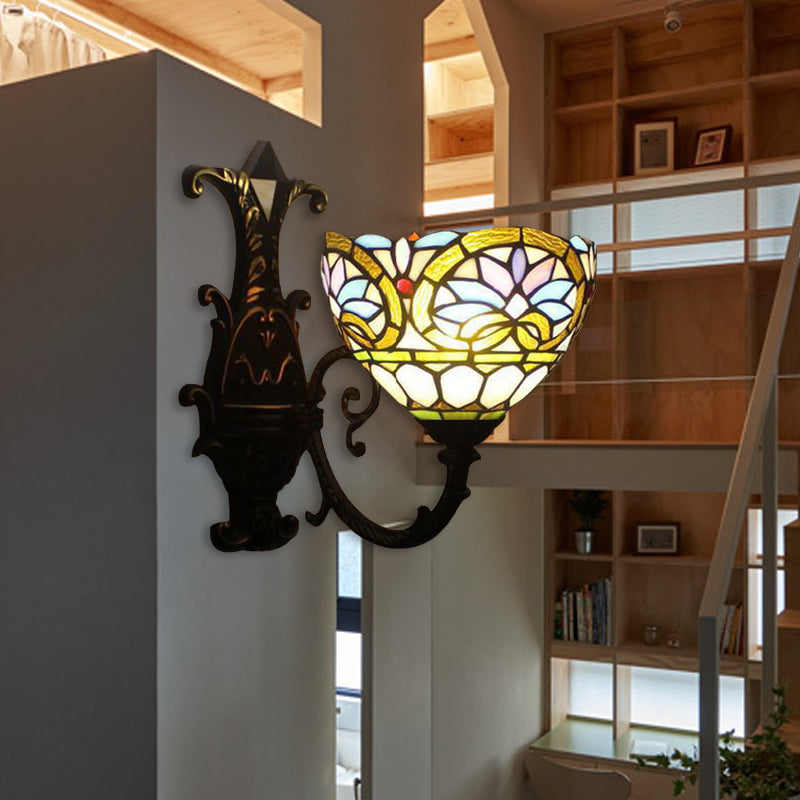 Frendorf | 1 Licht Kogellamp Wandlamp Victoriaans Gevelde Glas Op/Omlaag Wandverlichting met Gebogen Arm in Messing