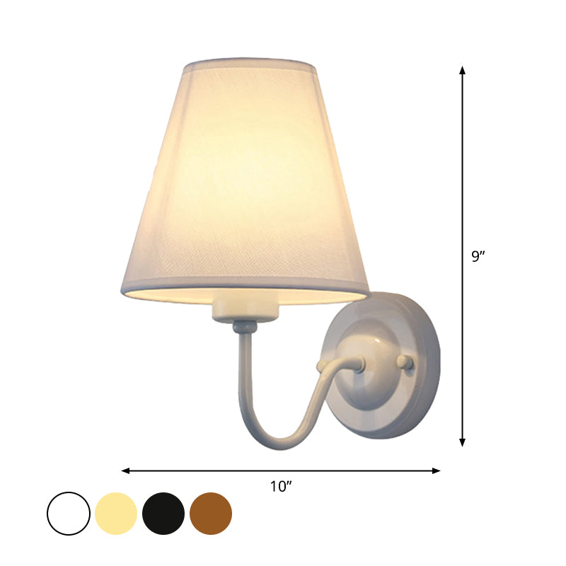 Frendorf | Schwarz/Braun/Beige Cone Wandlampe Nordic 1-Licht Stoff Wandbeleuchtung mit gebogenem Arm in Schwarz/Weiß