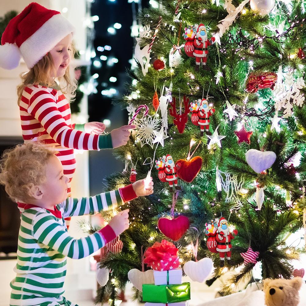 Frendorf | 2020 Quarantäne Überlebender Santa Claus Weihnachtsornamente mit Maske und alle wichtigen Dinge tragend