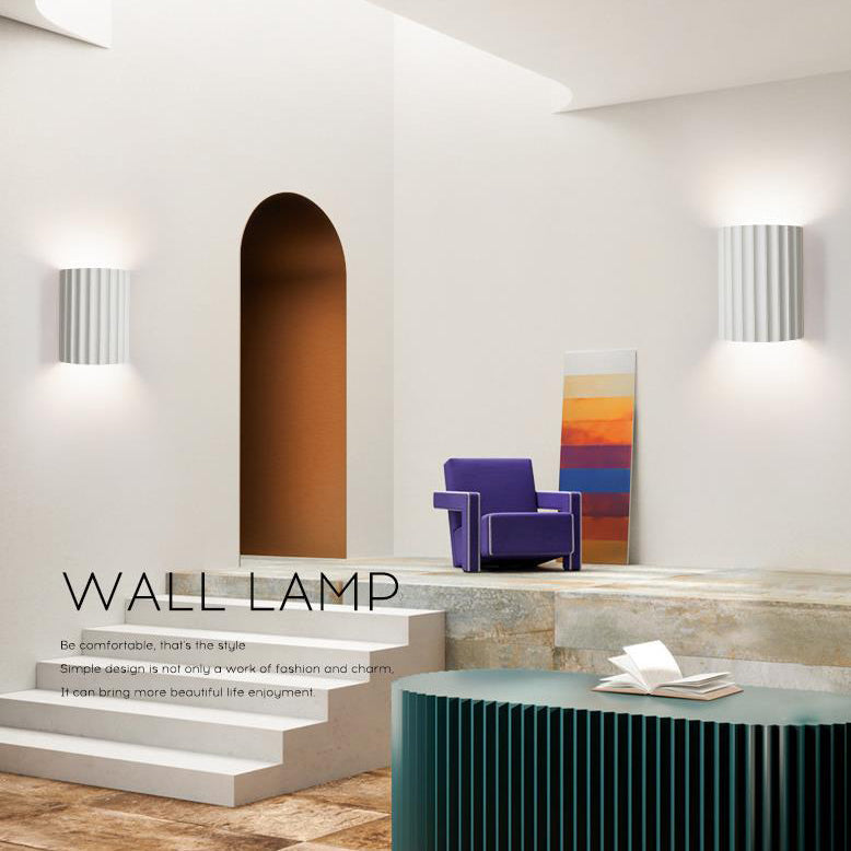 Zeitgenössische skandinavische Harz-Halbsäulen-Wandleuchte mit 2 Lichtern für den Flur