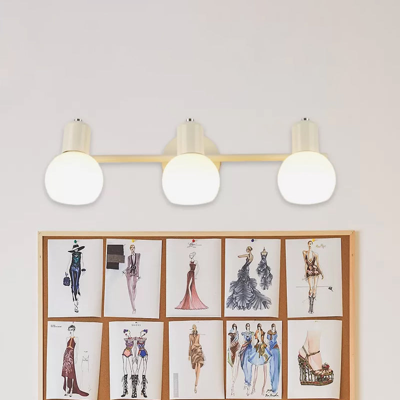 Frendorf | 3-Glühbirnen Wandbeleuchtung mit Blasenschirm Opalglas Modernes Badezimmer Lichtgerät in Schwarz/Weiß