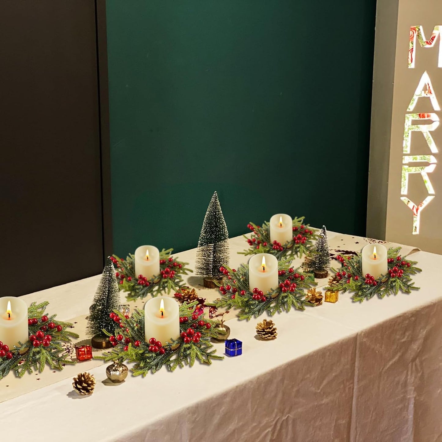 Frendorf | Berried Foliage Kerzenring 11 cm Festliche Grünkranz für Tischdeko, Feiertagsmittelpunkte, Rustikale Weihnachtsakzente, Künstlicher Beeren- und Blätterring für Teelichter und Stumpenkerzen