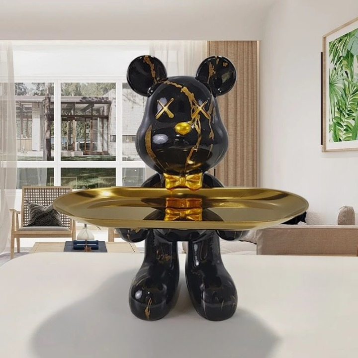 Bärenstatue mit Tablett