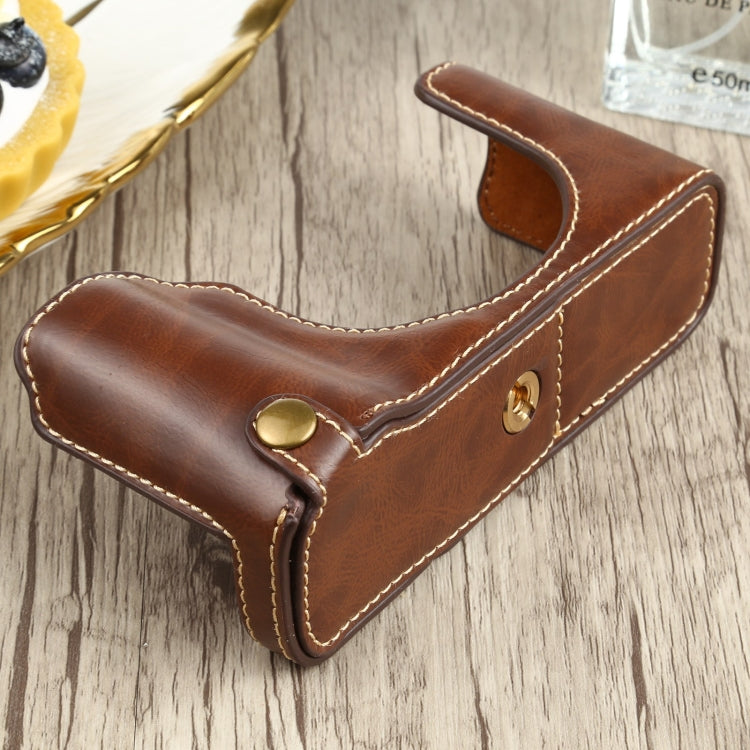 Frendorf | 1/4 inch Draad PU Leer Camera Halve Case Basis voor FUJIFILM X100V (Koffie)