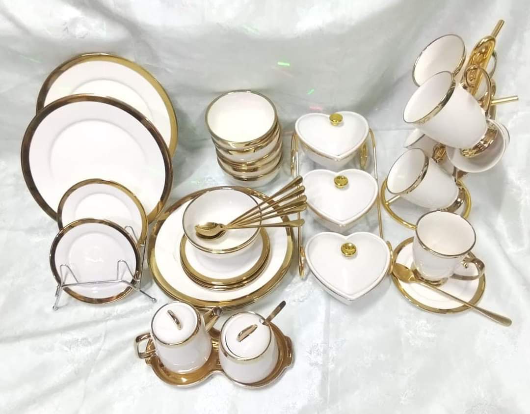 Frendorf | 33-teiliges goldrandiges Geschirrset