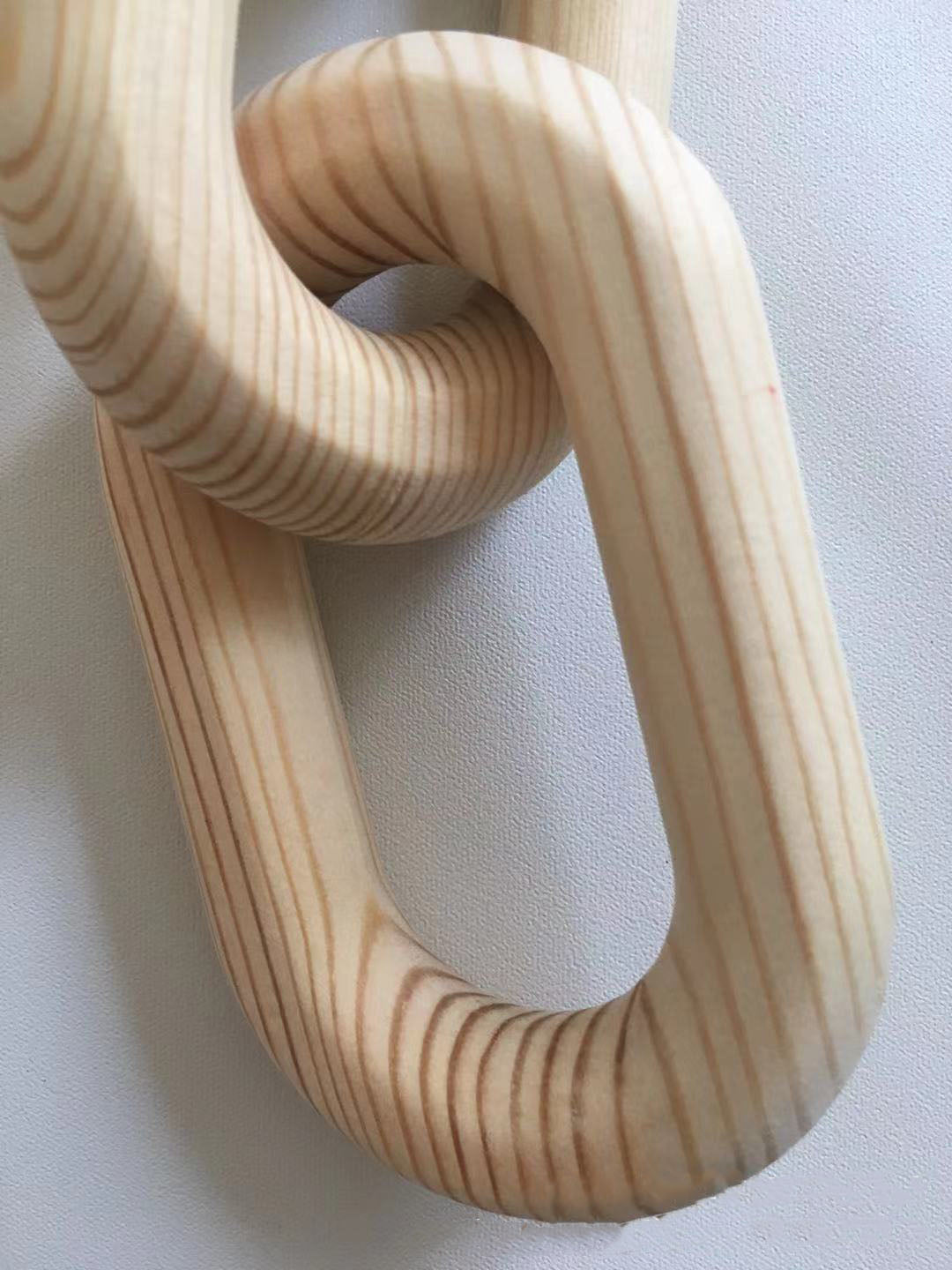 Moderne Holzkettenverzierung