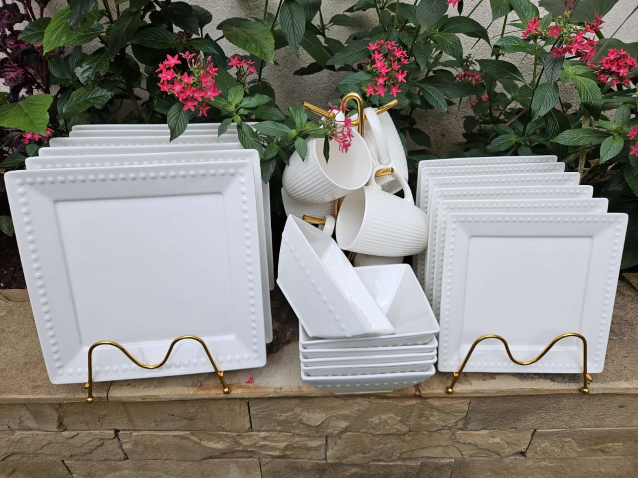 Frendorf | 24 Stück Quadrat Geschirrset