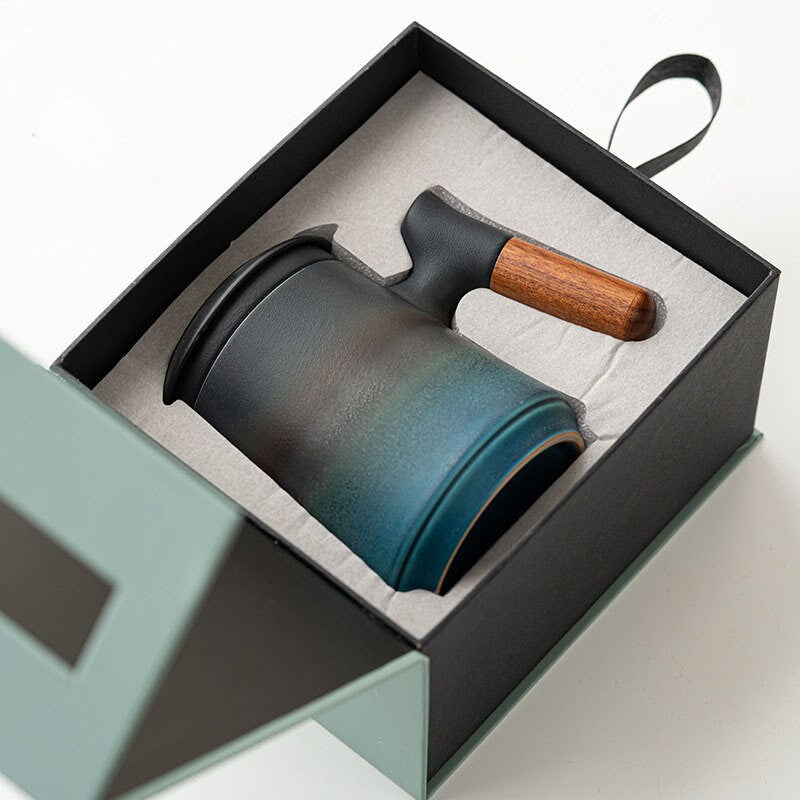 Japanische handgefertigte Keramik-Teetasse-Set mit Sieb und Deckel