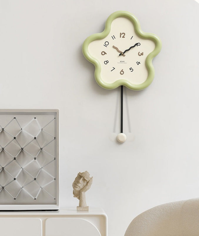 Süße Pendelstille Wanddekoration Uhr