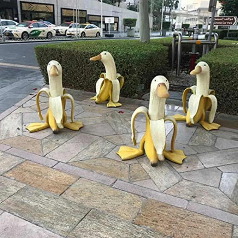 Bananen-Enten-Skulptur | Verspielte Gartendekoration!