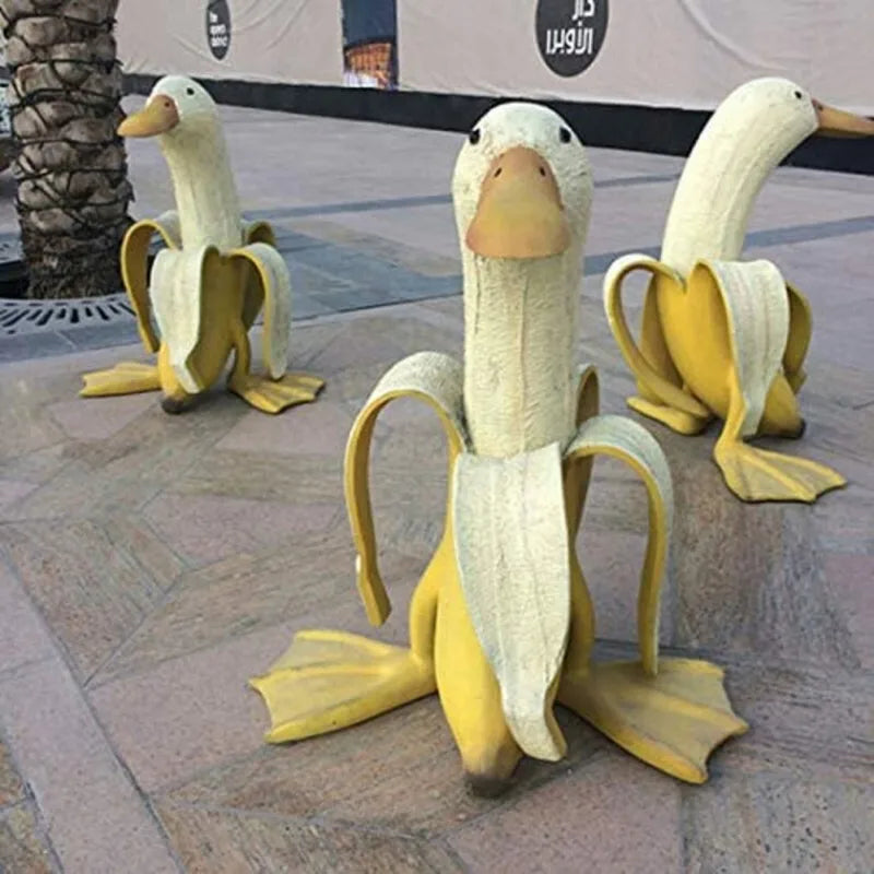 Bananen-Enten-Skulptur | Verspielte Gartendekoration!