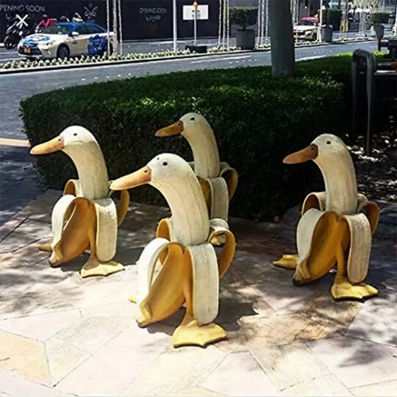 Bananen-Enten-Skulptur | Verspielte Gartendekoration!
