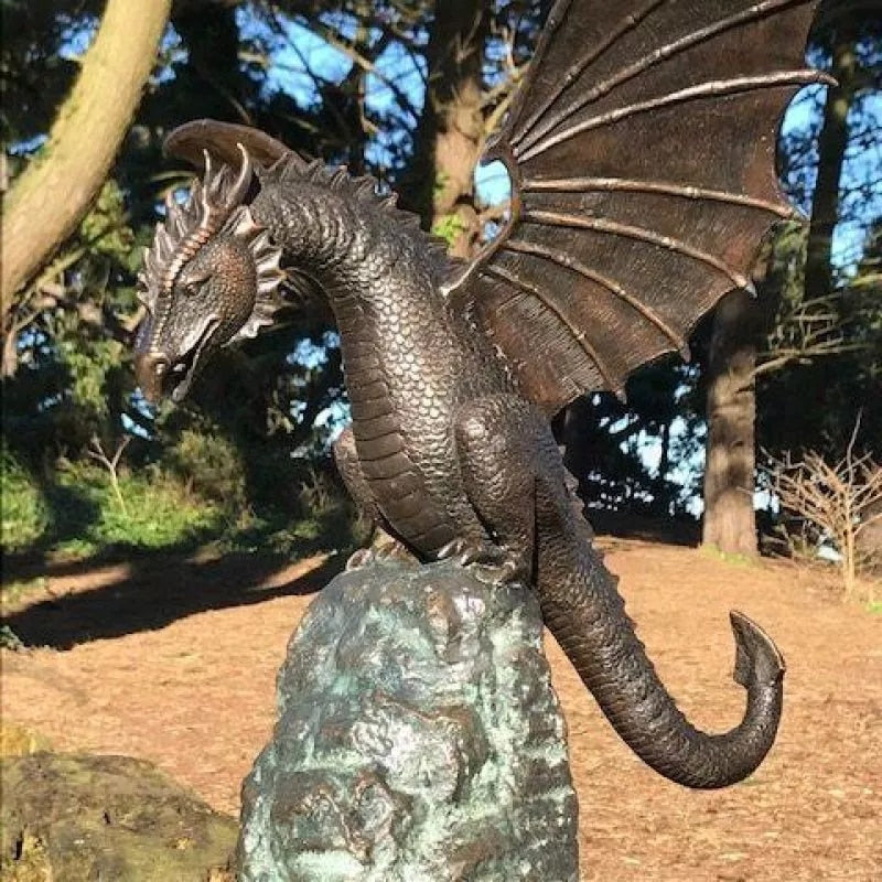 große Drachenstatuen für den Außenbereich