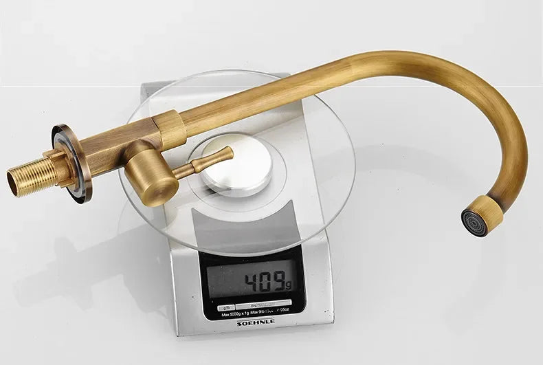 Frendorf | Elegante Schwanenhals Küchenarmaturen aus antikem Messing