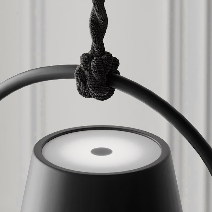 | Elegante Scandi-LED-Hängelampe mit Flexibilität