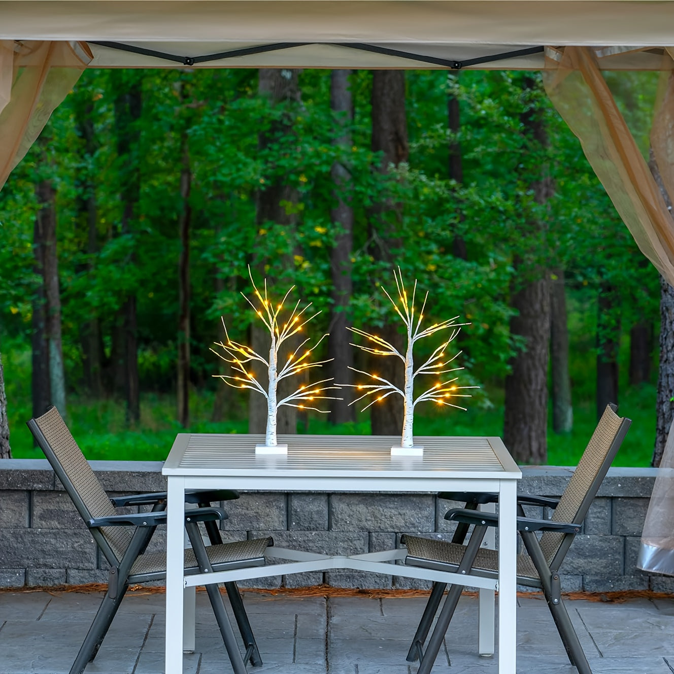 Frendorf | Beleuchteter Dekorationsbaum mit LED – Magischer Atmosphärenmacher für Zuhause oder Feiertage