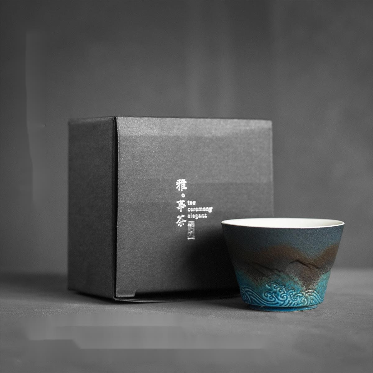 Große Tasse, Keramik-Teetasse mit Deckel. Große Teetasse mit Deckel