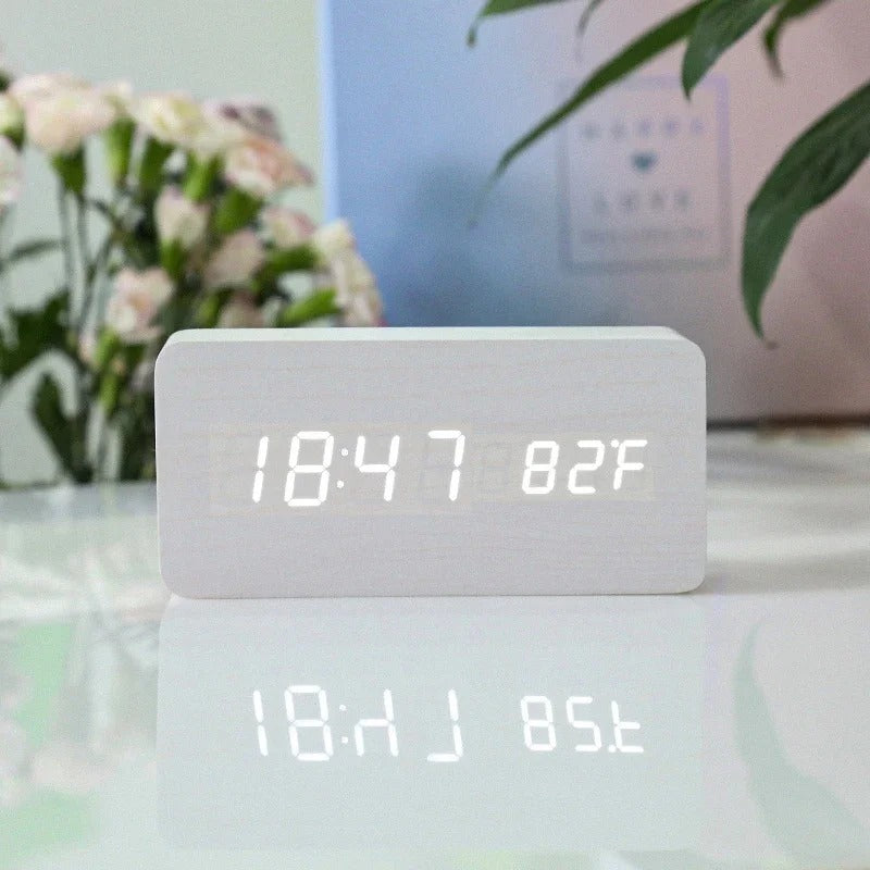 Minimalistische LED-Uhr | Holz