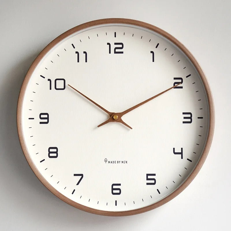 Minimalistische Wanduhr | Metall & Harz