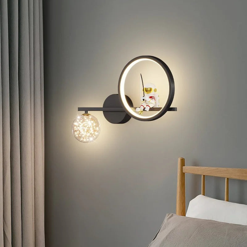 Moderne LED-Wandlampe im Weltraumstil für Kinderzimmer