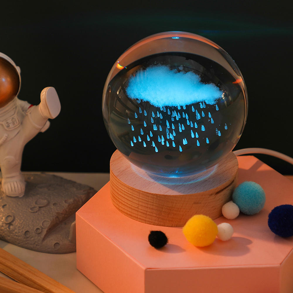 Glühende Planetengalaxie Astronaut Kristallkugel Nachtlichter