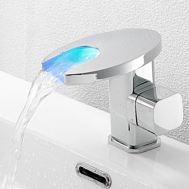 Messing Wasserfall LED Bad Waschbecken Wasserhahn Wasser Mischer Kran Waschbecken Wasserhahn