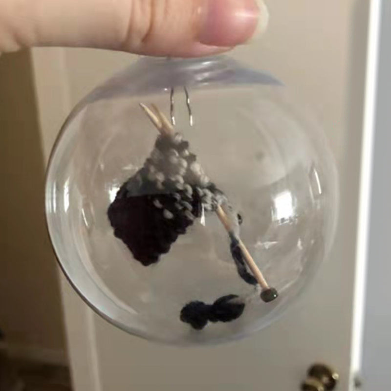 Frendorf Weihnachts-Strickball-Ornament | "Work in Progress" Deko für Stricker & Häkler (Acryl)