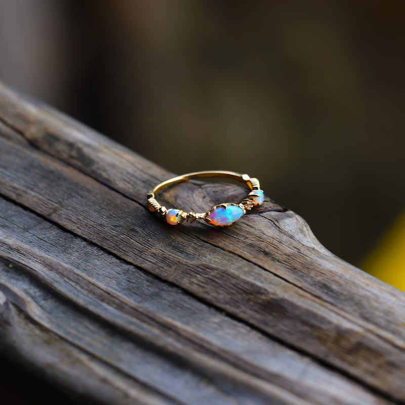 Frendorf | "Liebe und Aufrichtigkeit" - Opal Vintage-Ring - Isabella