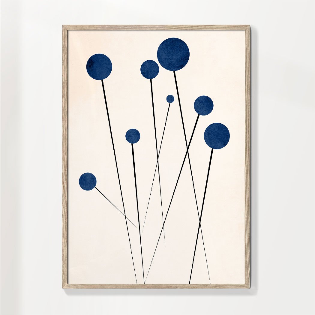 Blaue Blumen in der Wildnis
