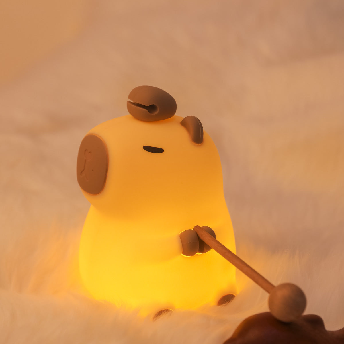 Frendorf | CappyGlow 2024 Capybara Silikon Nachttischlampe | Squishy & Kinderfreundlich | Perfektes Geschenk für Kinder und Mädchen