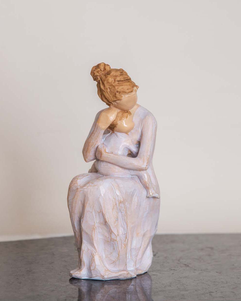 Frendorf | Lovivra Figurine | Symbol der bedingungslosen Liebe | Hochwertige Skulptur | Dekoration für Zuhause
