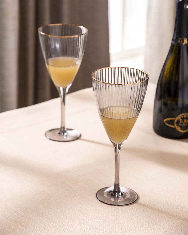Frendorf | RiberaSmoke Gerippte Weingläser im Rauchglas-Look | Set aus 6 | Elegante Gläser für besondere Anlässe