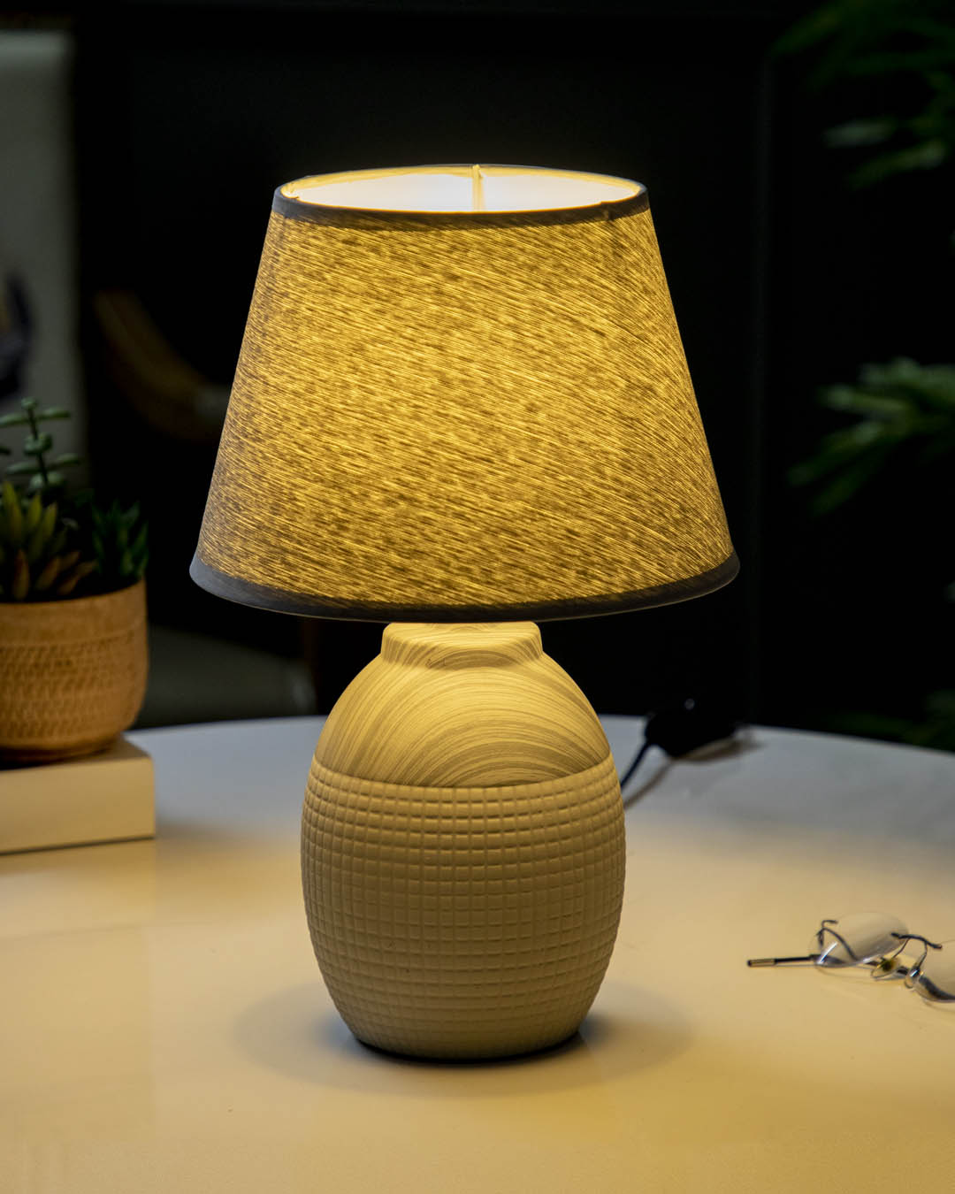 Frendorf | Lumivella Tischleuchte | Elegantes Design | Stimmungslicht & Leselampe | Perfekt für Zuhause
