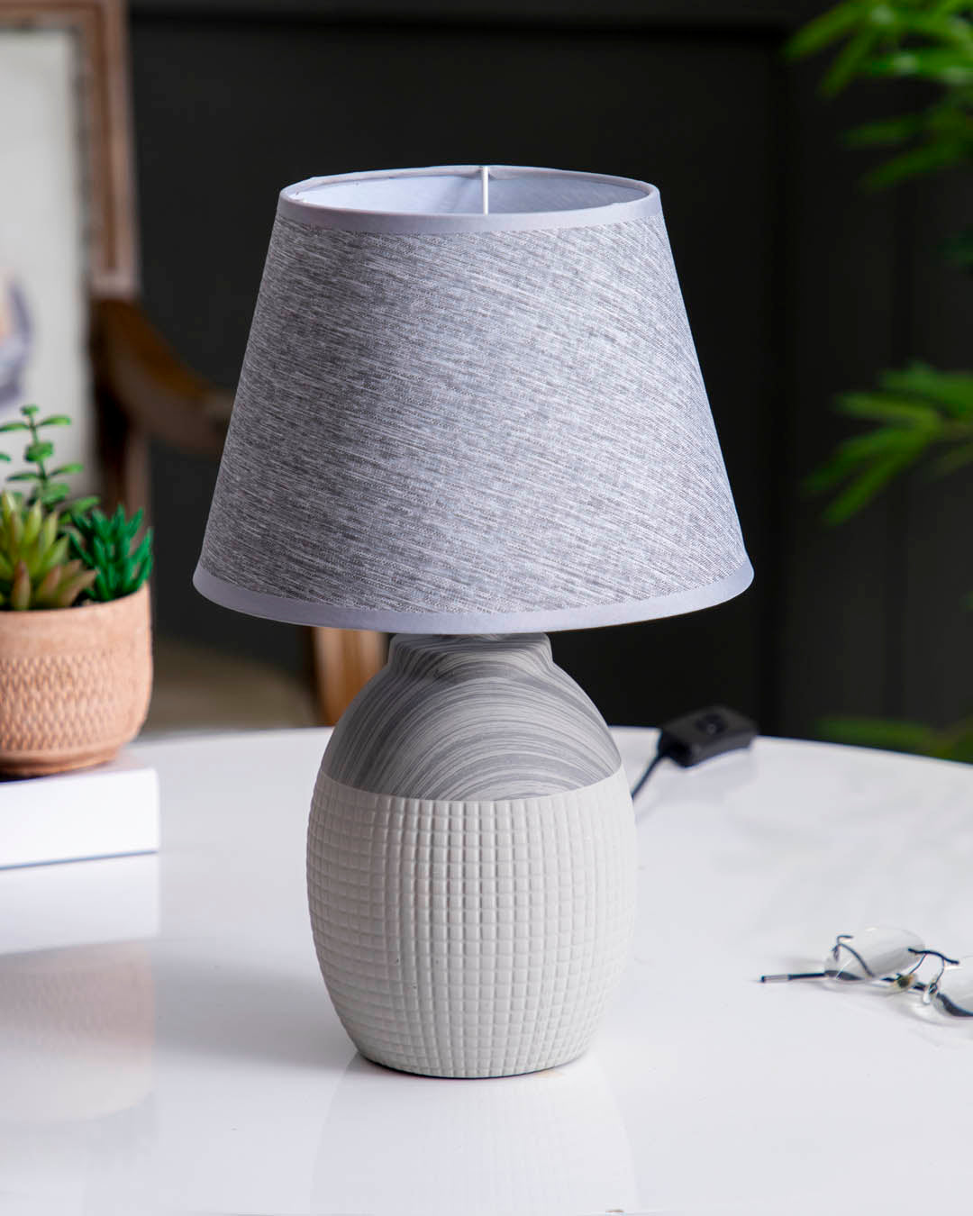 Frendorf | Lumivella Tischleuchte | Elegantes Design | Stimmungslicht & Leselampe | Perfekt für Zuhause
