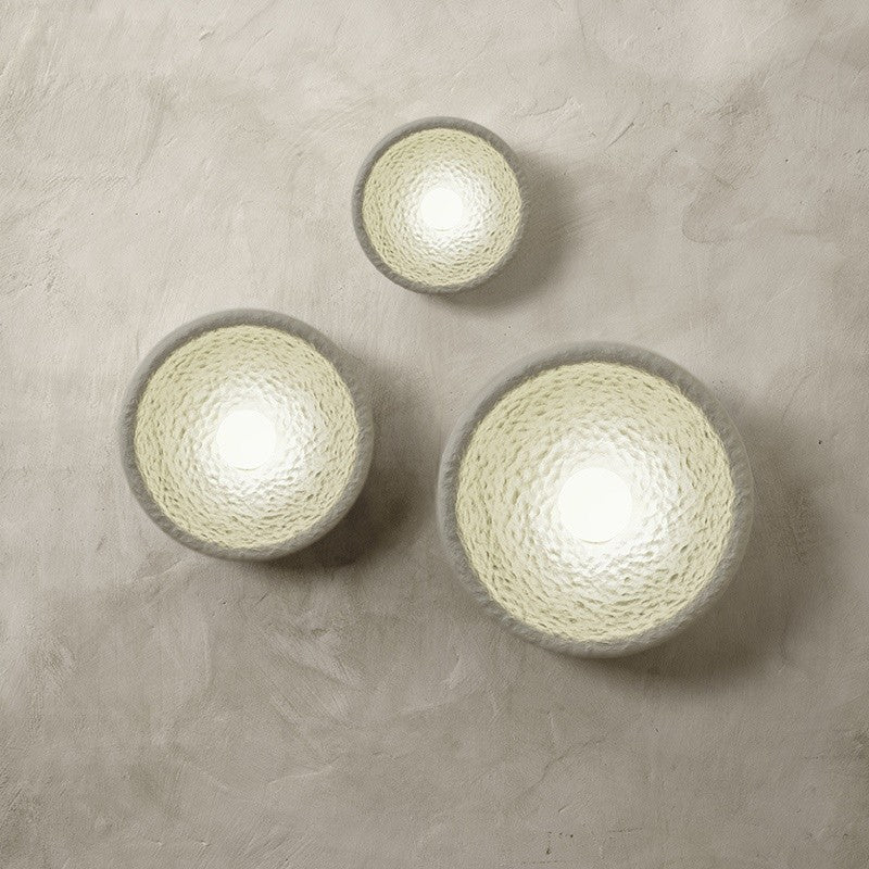 Frendorf | ZenBowl Japanische Wandleuchte | Runde Harz- & Glas-Design | 1-flammig | Traditioneller Stil für Wohnzimmer