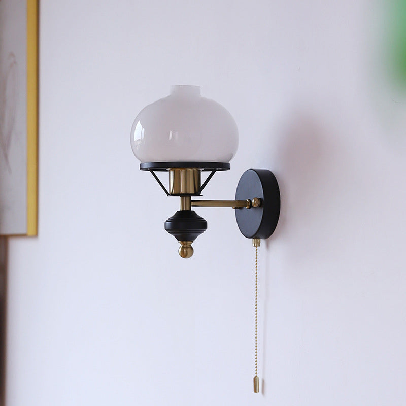 Frendorf | GeoLuxe Französische Geometrische Wandlampe | Eisen & Glas | 1-Licht Design für Wohnzimmer