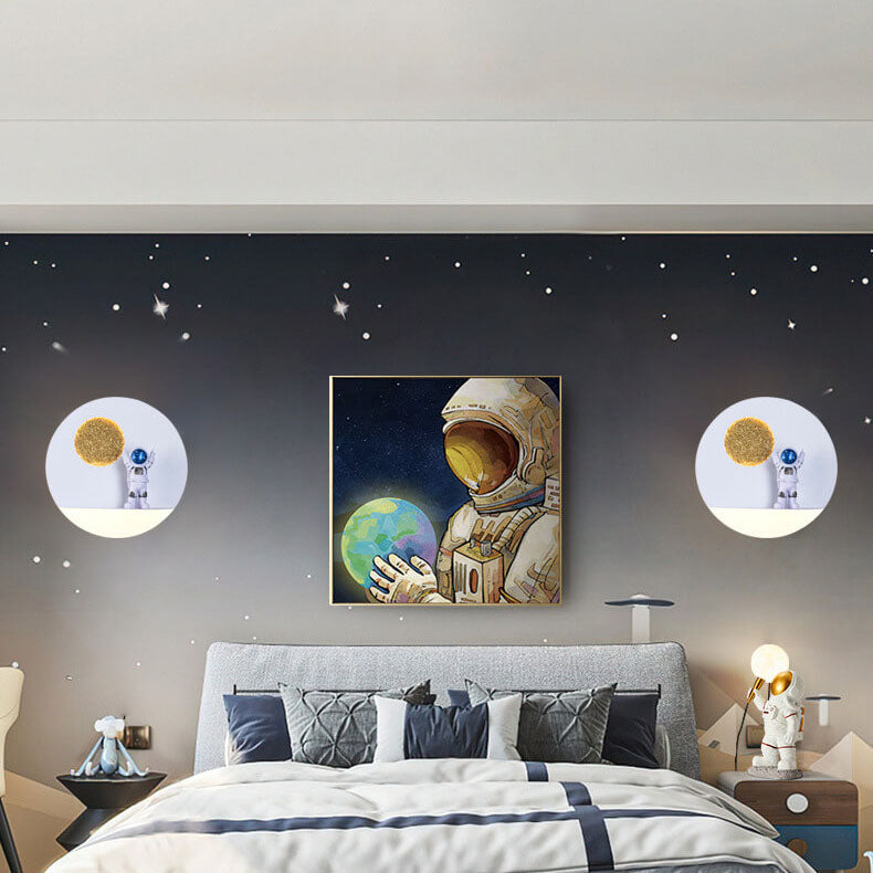 Zeitgenössische kreative Eisenharz runde Astronaut LED Wandleuchte Lampe für Schlafzimmer