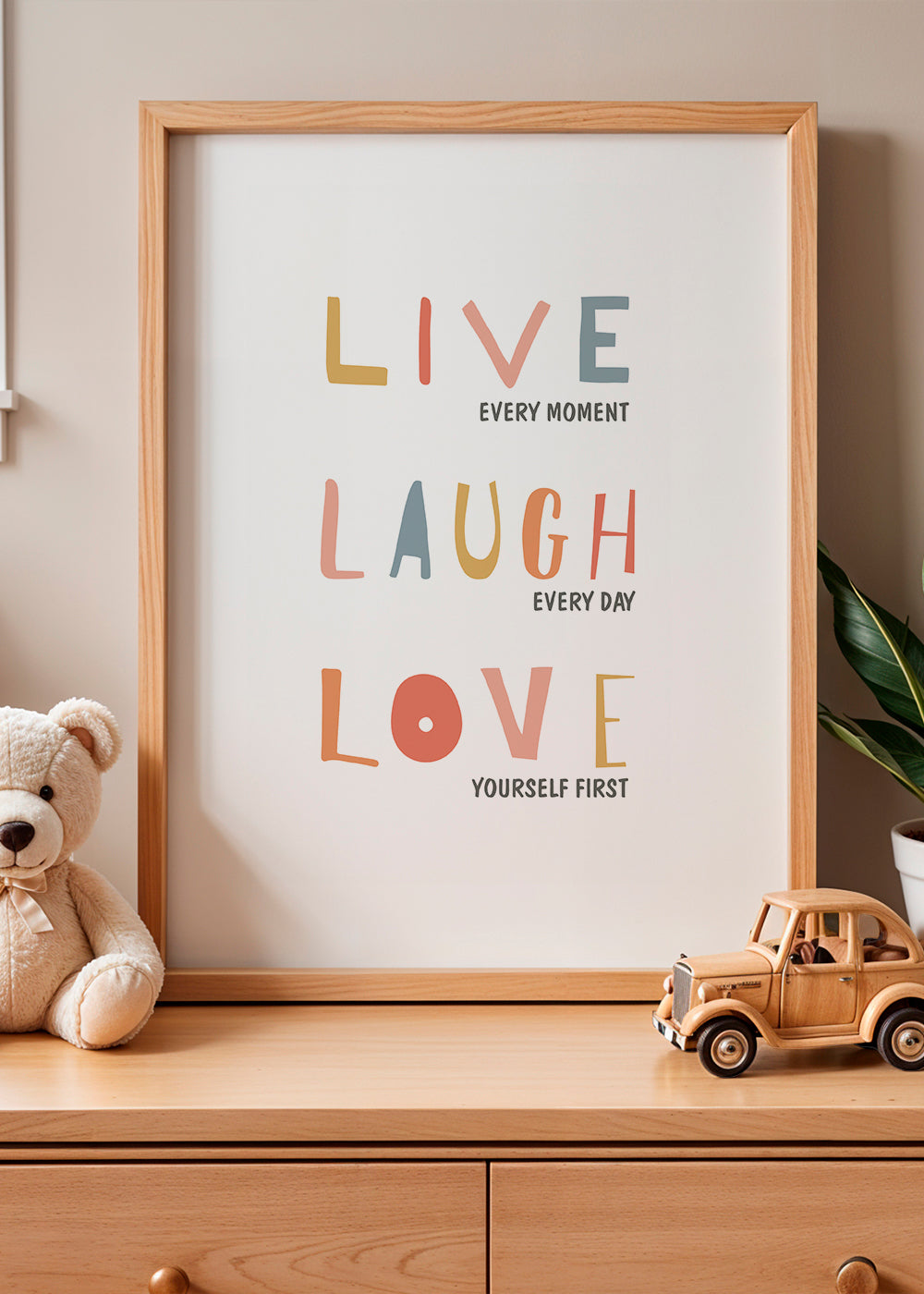 Frendorf | Live Laugh Love Zitat Pastellfarben