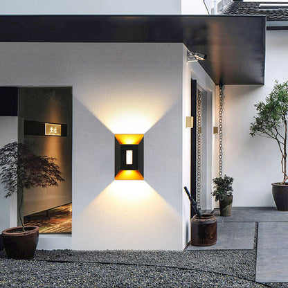 Frendorf | Luxorma ArcLume Außenwandleuchte | Modernes Design | Wasserdicht | Aluminium | LED für Terrassen