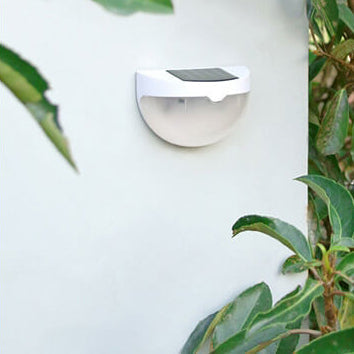 Frendorf | SolarCrest LED Wandleuchte | Halbkreis-Design | Solarbetrieben | Wasserdicht | Zaun- und Außenbeleuchtung