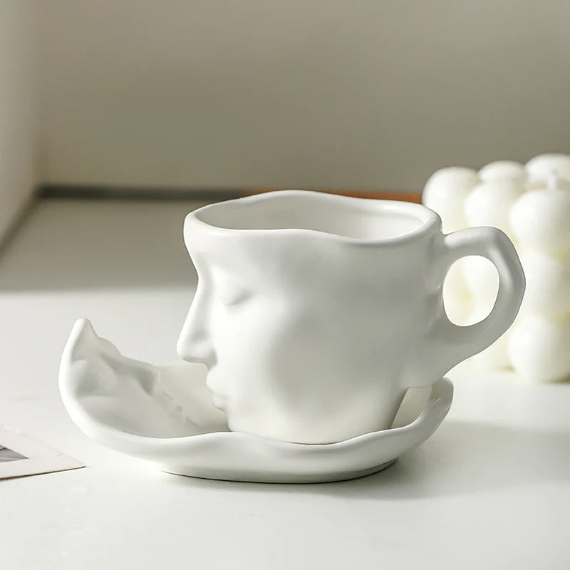 Frendorf | Metal Touching Face Kreative Keramische Kiss Kaffee Becher, Künstlerisches Vibe Becher & Untertasse Set