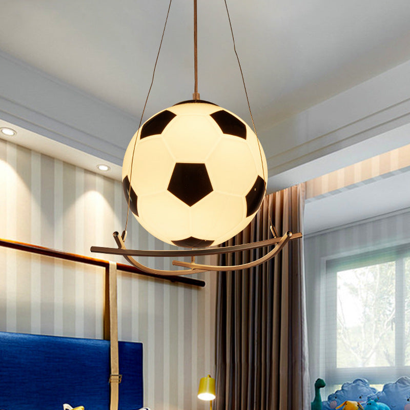 Frendorf | GoalLight Fußball Kinderzimmer Pendelleuchte | Kreatives Design | Glas & Eisen | 1-flammige Hängeleuchte