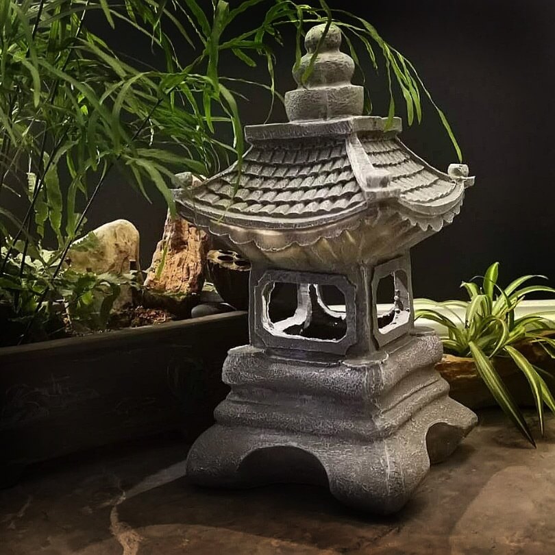 Frendorf | PagodaGlow Japanische Solar-Pagodenleuchte | LED Gartenlampe | Wetterfest | Dekorative Außenbeleuchtung