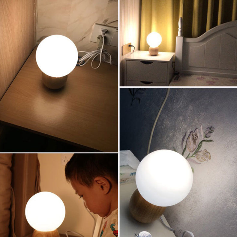 Frendorf | LuxeSphere Scandinavian Tischlampe | Holzsockel | Orb Glas-Design | Perfekt für Schlafzimmer & Wohnzimmer | Stimmungslicht