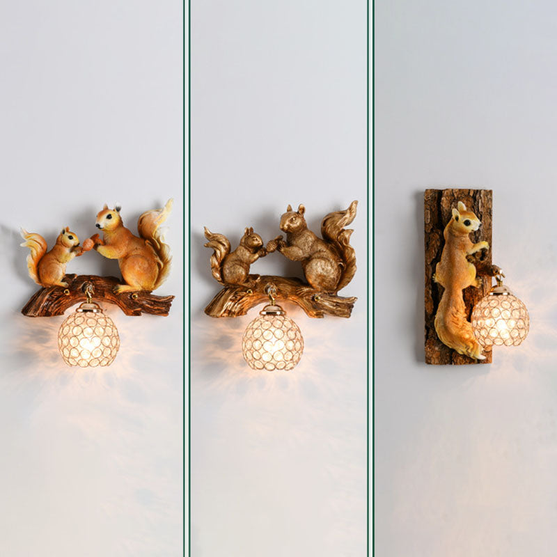 Frendorf | Crystanova Wandleuchte | Kreatives Eichhörnchen-Design | Kristall-Details | 1-flammige Lampe für Schlafzimmer