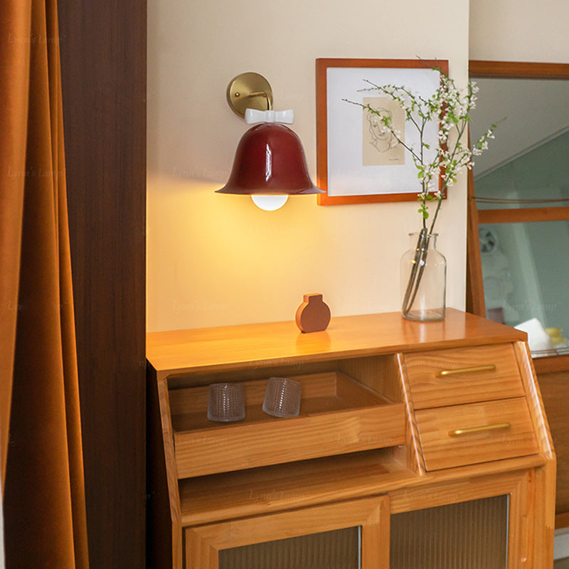 Frendorf | BelleFlare Französisches Design Wandlampe | Minimalistische Glockenform | Einzigartiges Dekor | Iron Wall Sconce