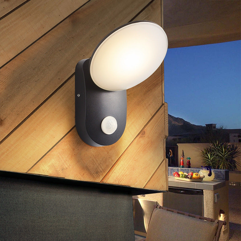 Zeitgenössische industrielle wasserdichte Aluminium-PC runde Schirm-LED-Wandlampe für Garten