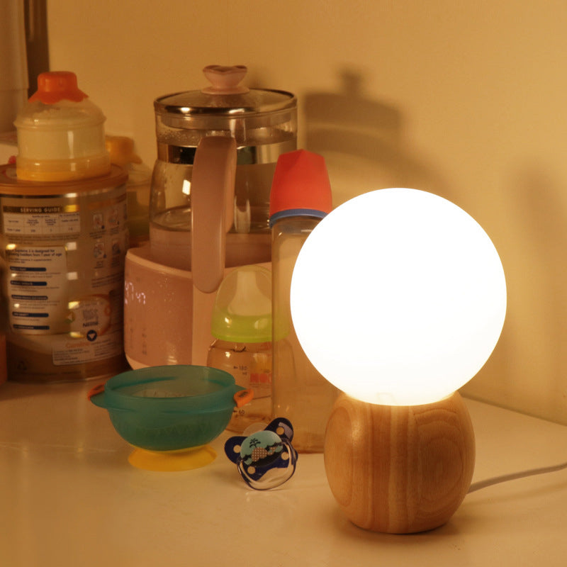 Frendorf | LuxeSphere Scandinavian Tischlampe | Holzsockel | Orb Glas-Design | Perfekt für Schlafzimmer & Wohnzimmer | Stimmungslicht